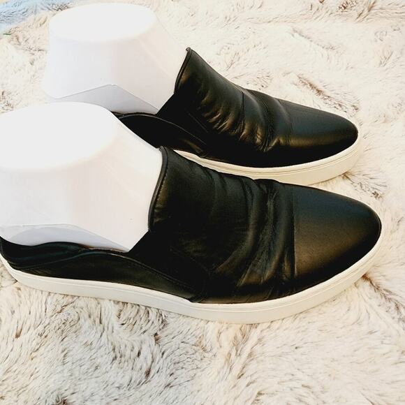 VINCE SLIP ON BLACK LEATHER LOAFER SIZE 6 - Picture 4 of 9